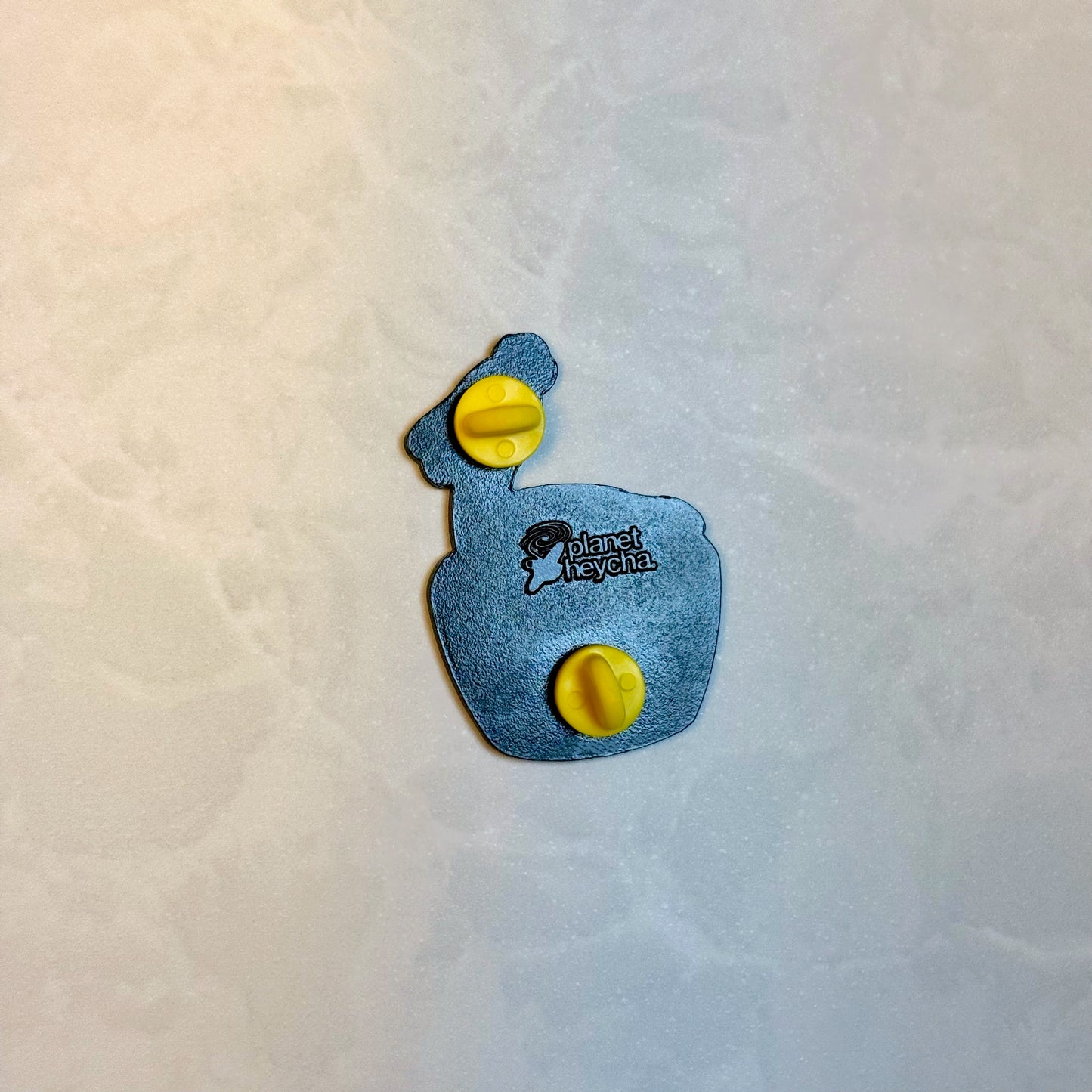 Heicha Heron Pin