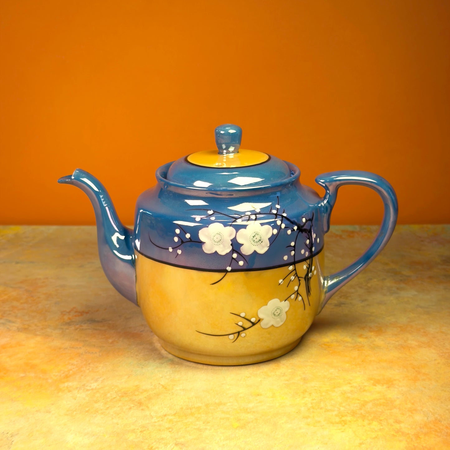 1950s 🌸 Lustreware Tea Pot