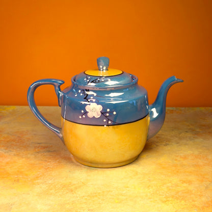 1950s 🌸 Lustreware Tea Pot