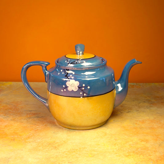 1950s 🌸 Lustreware Tea Pot